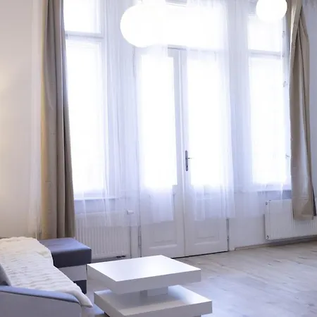 Appartement Fully Equipped 1 Bedroom With Balcony