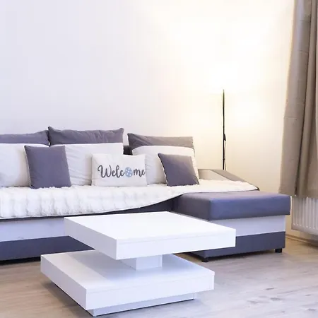 Appartement Fully Equipped 1 Bedroom With Balcony *